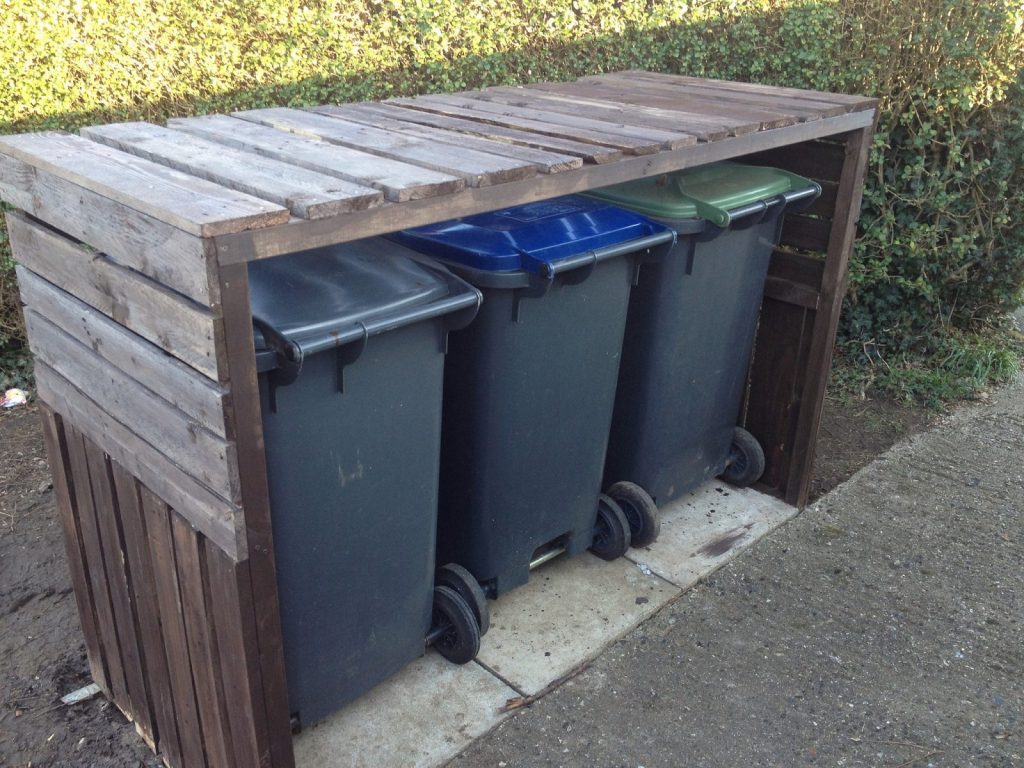 Finished bin shelter