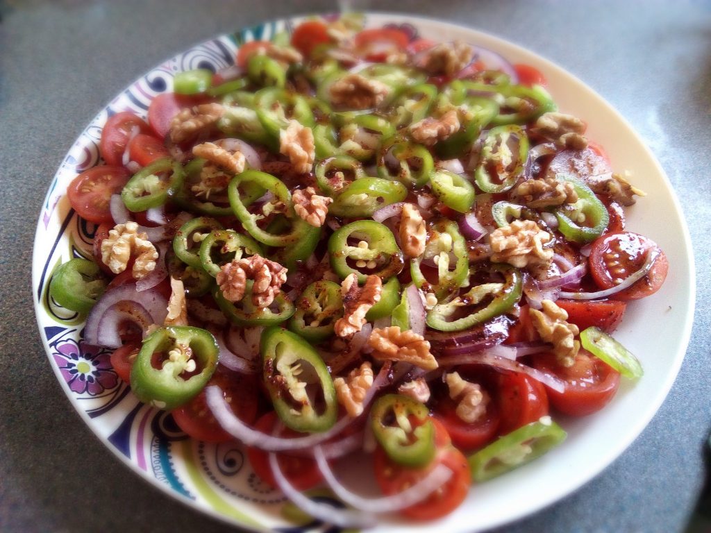 tomato-pomegranate-salad