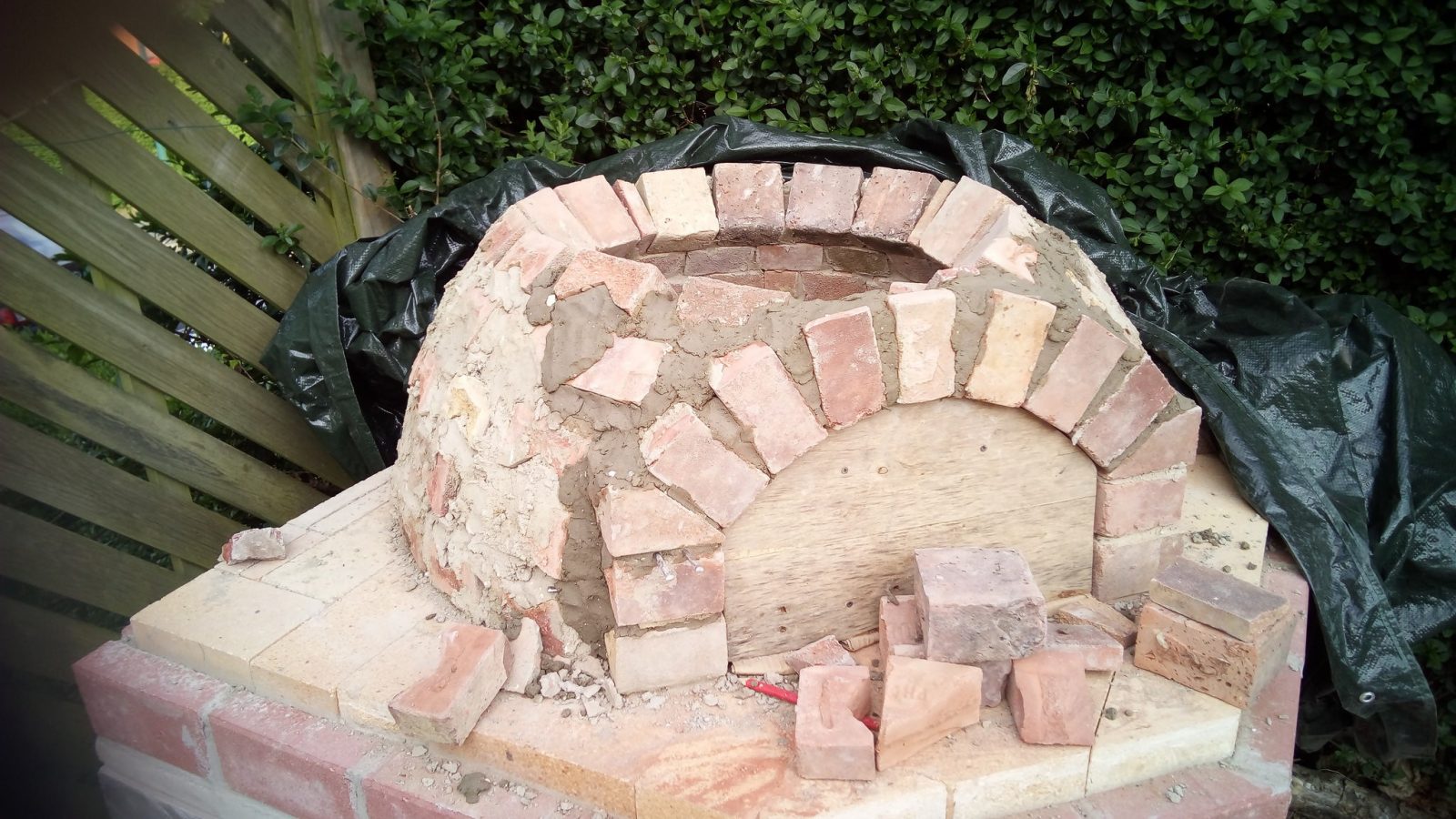 Pizza Oven Build Part 5 - Starting the Dome 4